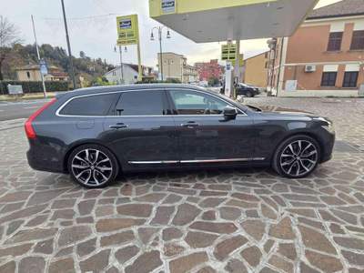 Volvo V90 D4 AWD Geartronic Momentum Grigio usata Frosinone