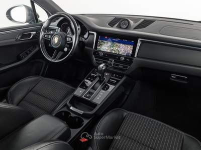 Porsche Macan T (MY24) Nero usata Parma