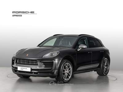 Porsche Macan T (MY24) Nero usata Parma