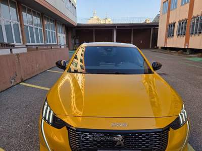 Peugeot 208 BlueHDi 100 S&S 5p. GT Line Grigio usata Torino