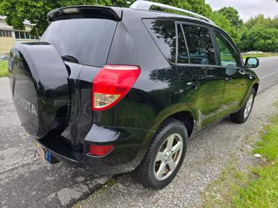 Toyota RAV4 4x4 Nero usata Castiglione Torinese
