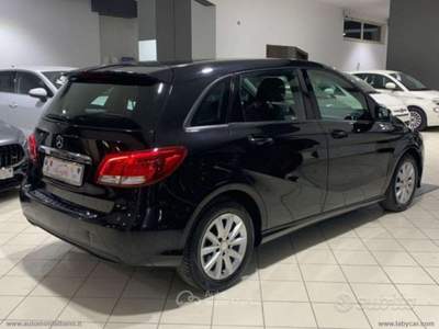 Mercedes-Benz Classe B B 180 CDI Business Nero usata Favara