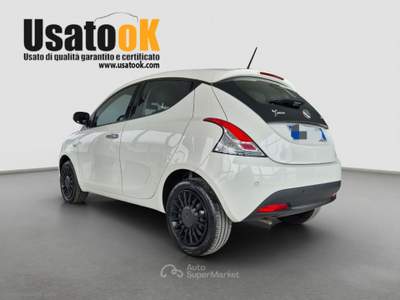 Lancia Ypsilon Ypsilon 1.0 FireFly 5p. S&S Hybrid LANCIA YPSILON 1.0 HYBRID Bianco usata AVIGLIANA
