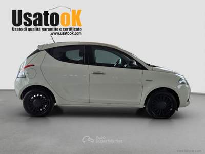 Lancia Ypsilon Ypsilon 1.0 FireFly 5p. S&S Hybrid LANCIA YPSILON 1.0 HYBRID Bianco usata AVIGLIANA