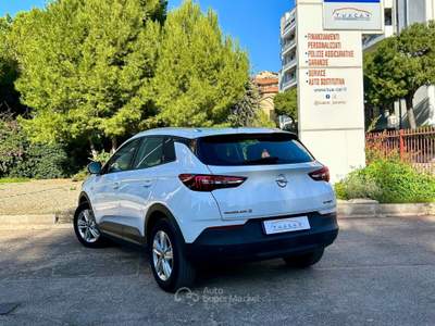 Opel Grandland X Opel Grandland X 1.5 D Business Elegance #8479 Bianco usata Taranto