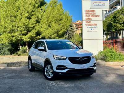 Opel Grandland X Opel Grandland X 1.5 D Business Elegance #8479 Bianco usata Taranto