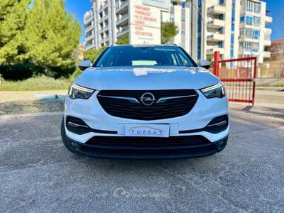 Opel Grandland X Opel Grandland X 1.5 D Business Elegance #8479 Bianco usata Taranto