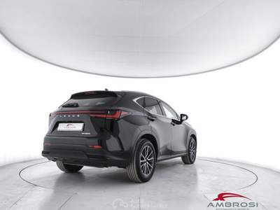 Lexus NX 350h 2.5 Luxury 4wd e-cvt Nero usata Corciano