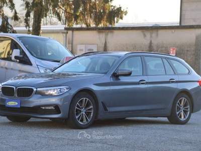 BMW Serie 5 520d 520 d aut. MY 2019 Sport Line Grigio usata Besozzo