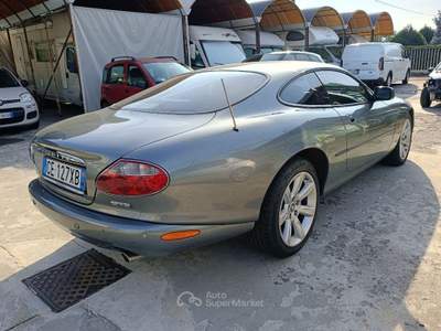 Jaguar XK 4.2 Coupé Grigio usata Lomazzo