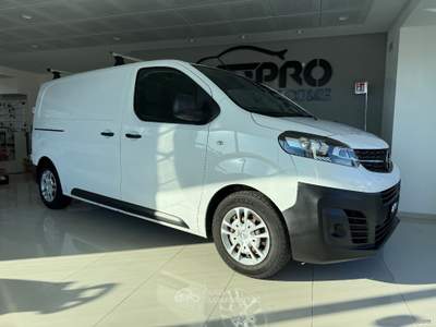 Opel Vivaro Vivaro 1.5D120S&S PL-TN M Furg. Essentia Bianco usata San Michele salentino