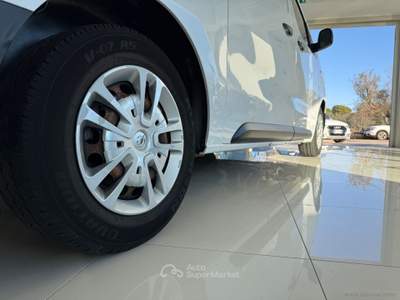 Opel Vivaro Vivaro 1.5D120S&S PL-TN M Furg. Essentia Bianco usata San Michele salentino