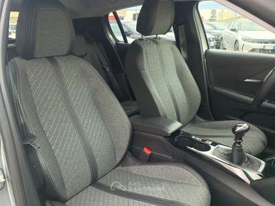 Peugeot 208 1.2 100cv 5 porte Allure Grigio usata Monopoli