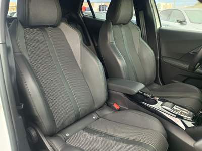 Peugeot 2008 1.5 BlueHDi 130cv EAT8 GT Bianco usata Monopoli