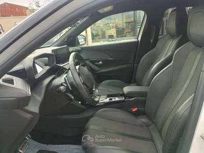Peugeot 2008 1.5 BlueHDi 130cv EAT8 GT Bianco usata Monopoli