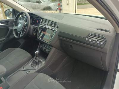 Volkswagen Tiguan DSG Advanced R-line Exterior Pack Bianco usata Monopoli