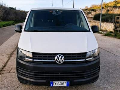 Volkswagen Caravelle 2.0 TDI – 9 posti (Iva Esposta) Bianco usata Cassano delle Murge