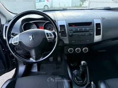 Peugeot 4007 Peugeot 4007 4x4 2.2 Hdi 156cv 7 posti Nero usata Pompei