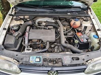 Volkswagen Golf Golf 1.9 TDI 90CV GTD Bianco usata Cogollo del Cengio