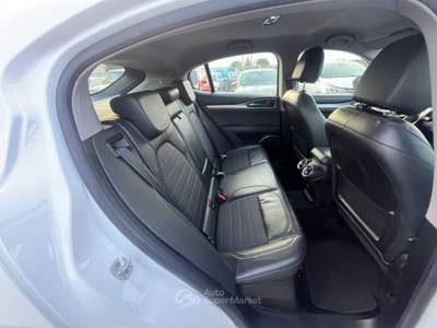 Alfa Romeo Stelvio 2.2 Turbodiesel 150 CV AT8 RWD Business Bianco usata Alife