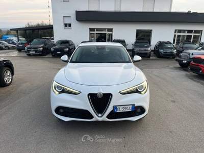 Alfa Romeo Stelvio 2.2 Turbodiesel 150 CV AT8 RWD Business Bianco usata Alife