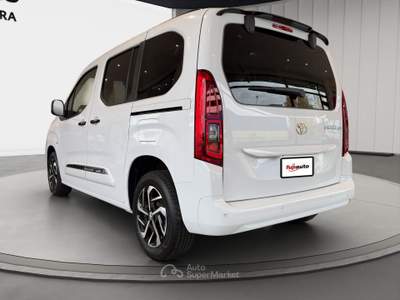Toyota Proace Proace City Verso 1.2P 110cv S&S L1 D Executive Bianco usata Bra