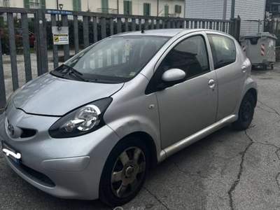 Toyota Aygo Pietrasanta (Lu) Argento usata Viareggio