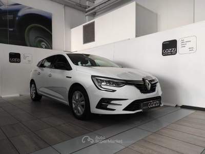 Renault Mégane  - mégane sporter blue dci 115 cv edc equilibre Bianco usata LEGNANO