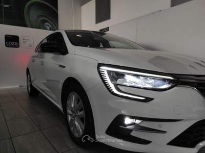 Renault Mégane  - mégane sporter blue dci 115 cv edc equilibre Bianco usata LEGNANO