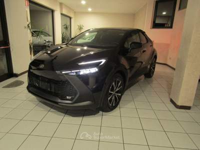 Toyota C-HR 2.0 PHEV Trend Nero usata Jerago con Orago