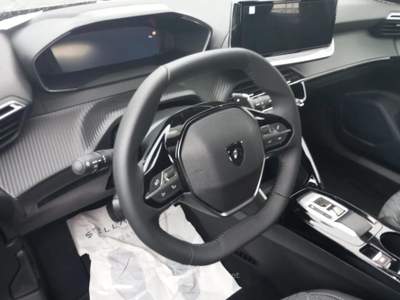 Peugeot 2008  Peugeot 2008 Hybrid 145 e-DCS6 Allure Blu/Azzurro usata Jerago con Orago