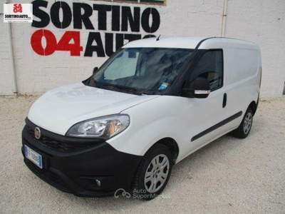 Fiat Doblò DOBLO CARGO 1.3 M.JET PROF.90cv Bianco usata Vittoria