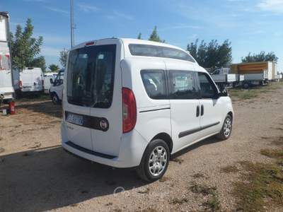 Fiat Doblò Doblo 5 posti trasporto disabili Bianco usata San Michele Salentino