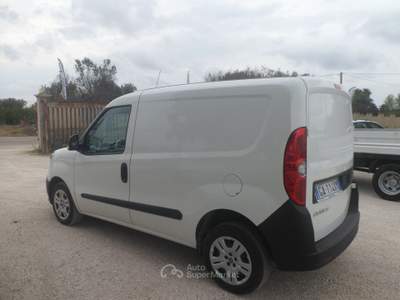 Fiat Doblò Doblo furgone 3 posti Bianco usata San Michele Salentino