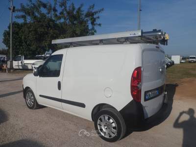 Fiat Doblò Doblo furgone attrezzato Bianco usata San Michele Salentino