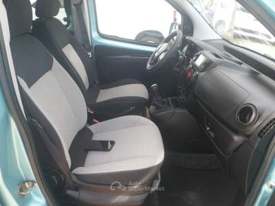 Fiat QUBO 5 posti autovettura Oro usata San Michele Salentino