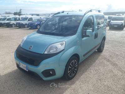 Fiat QUBO 5 posti autovettura Oro usata San Michele Salentino