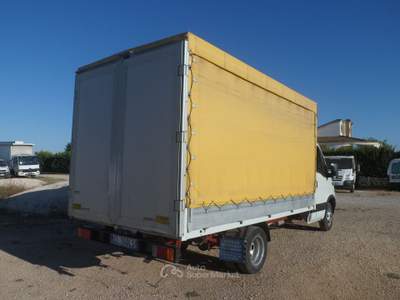 Iveco Daily 35c12 centinato Bianco usata San Michele Salentino