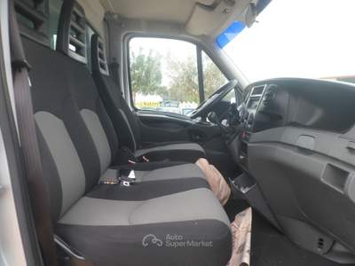 Iveco Daily 35c13 furgonatura in lega Grigio usata San Michele Salentino