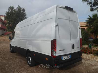 Iveco Daily 35s16 furgone maxi volume Bianco usata San Michele Salentino