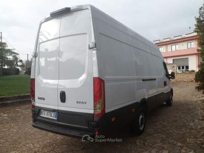 Iveco Daily 35s16 furgone maxi volume Bianco usata San Michele Salentino
