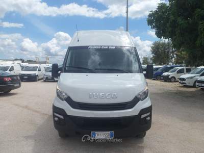Iveco Daily 35c16 furgone medio alto Bianco usata San Michele Salentino