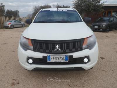 Mitsubishi L200 pick-up 4x4 Bianco usata San Michele Salentino