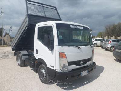 Nissan Cabstar ribaltabile trilaterale Bianco usata San Michele Salentino