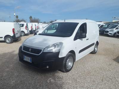Peugeot Partner furgone 3 posti Bianco usata San Michele Salentino