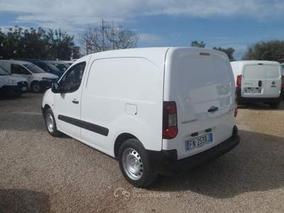 Peugeot Partner furgone 3 posti Bianco usata San Michele Salentino