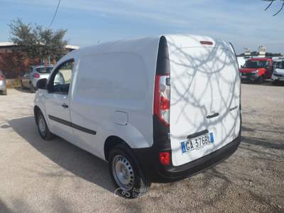 Renault Kangoo furgone Bianco usata San Michele Salentino