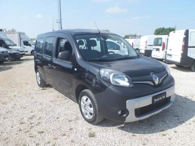 Renault Kangoo maxi 5 posti autovettura Nero usata San Michele Salentino