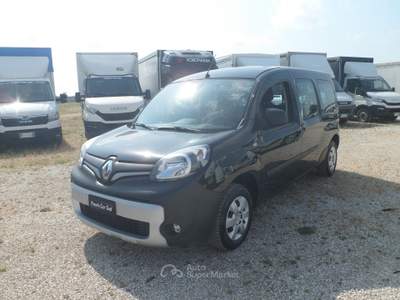 Renault Kangoo maxi 5 posti autovettura Nero usata San Michele Salentino