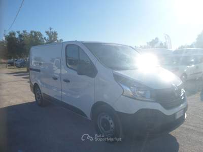 Renault Trafic furgone Bianco usata San Michele Salentino